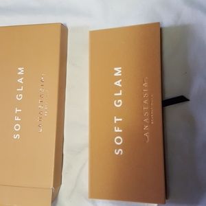 Anastasia soft glam eyeshadow palette